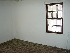 4th image of 229 W Northern Ave