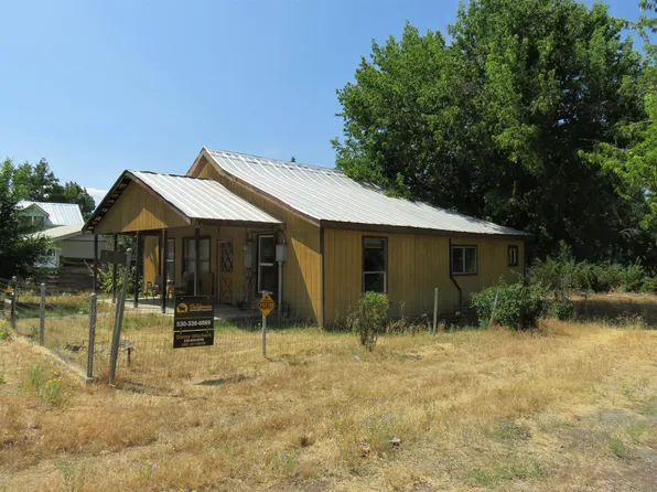 24858 Mechanic St, Fall River Mills, CA 96028