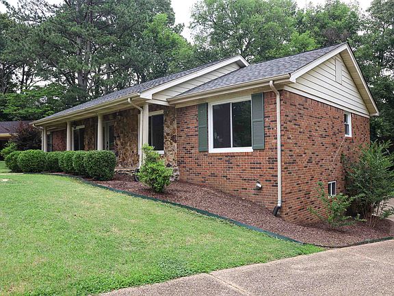 2nd image of 1909 Beechwood Dr