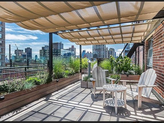 5th image of 239 E 79th St APT 5H