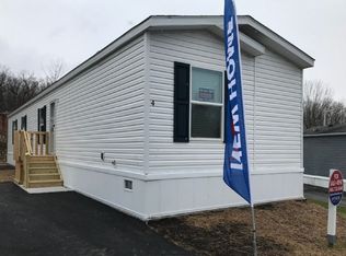 9 Holly Ct, Bloomingburg, NY 12721