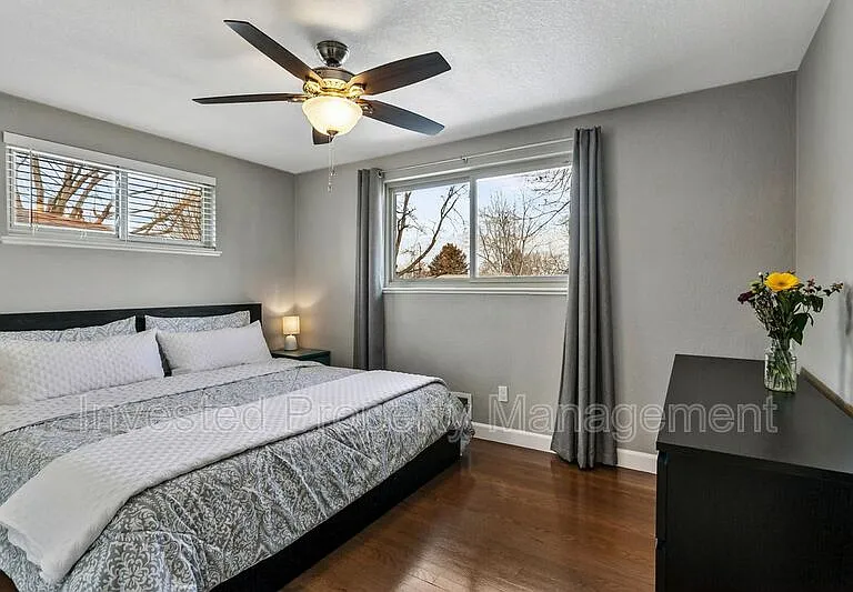 2591 S Raleigh St — Photo 23