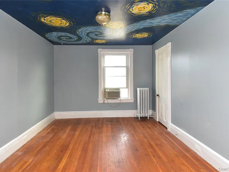 79 Rombout Ave — Photo 12