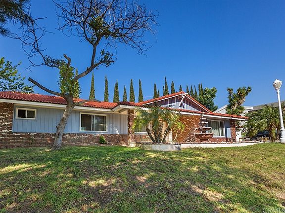 4th image of 2217 Mountain View Dr