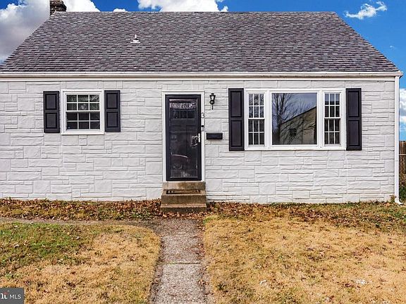 3rd image of 3 Hall Ave