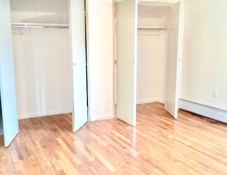 44 Hilton Ave #D1 — Photo 3