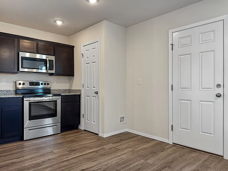 8129 Sunflower Way — Photo 7