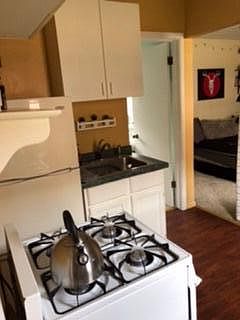 4th image of 2600 Emerson Ave S #4