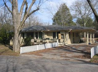 271 Grove St, Winder, GA 30680