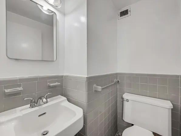 1 Fordham Hill Oval image 17 of 43