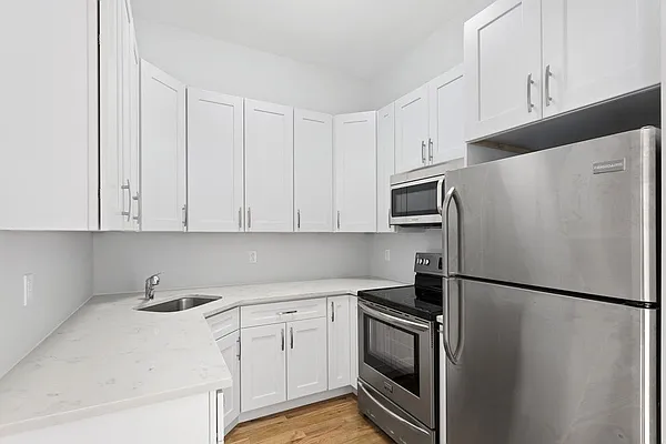 Rented by Compass | media 10