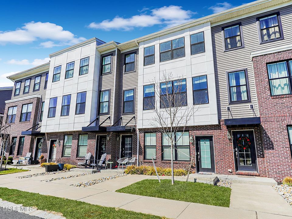 1st image of 37 Midway Road N