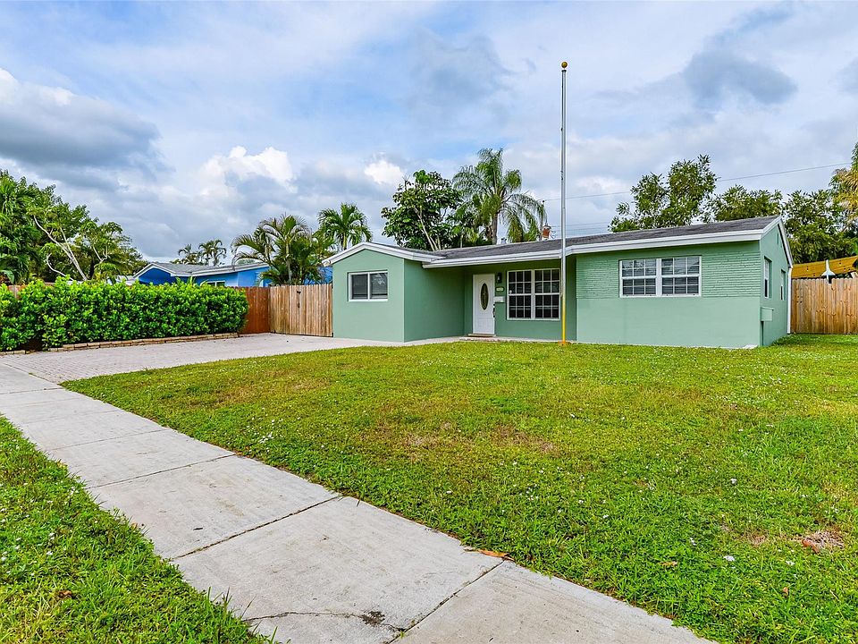 1st image of 3525 SW 15th Street