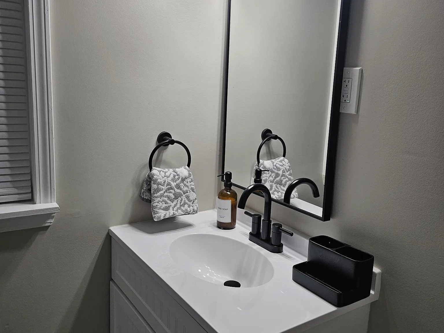 3 bed, 1347 sqft, $3,800 — Photo 4