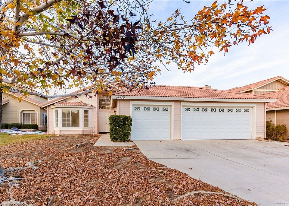 1st image of 14410 Las Flores Dr