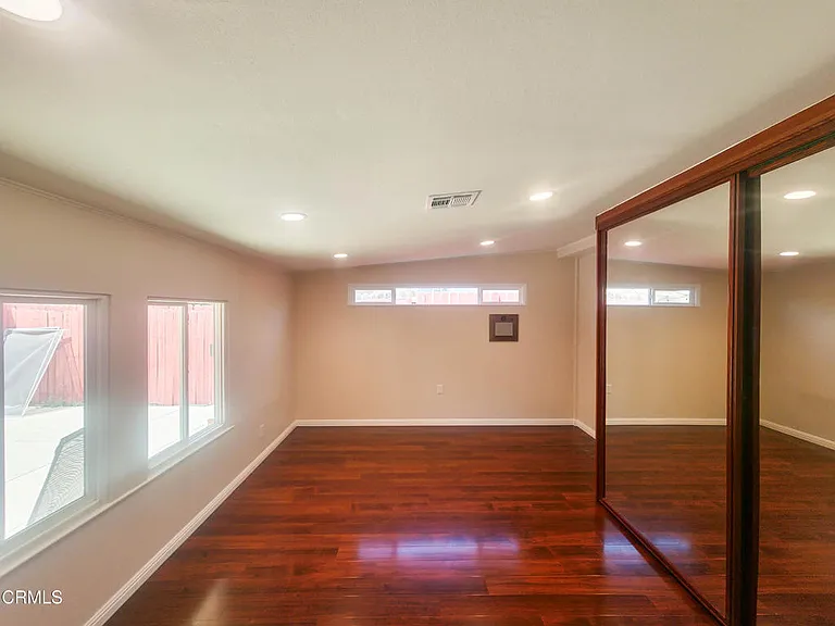 2919 Doolittle Ave — Photo 18