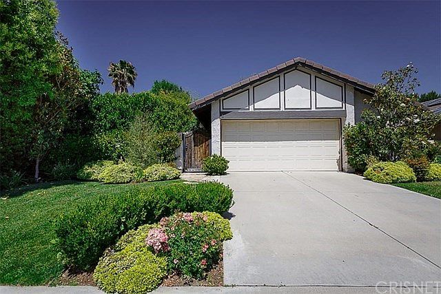 1st image of 25612 Alesna Dr