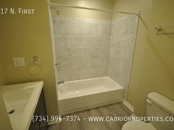 5th image of 217 N 1st St