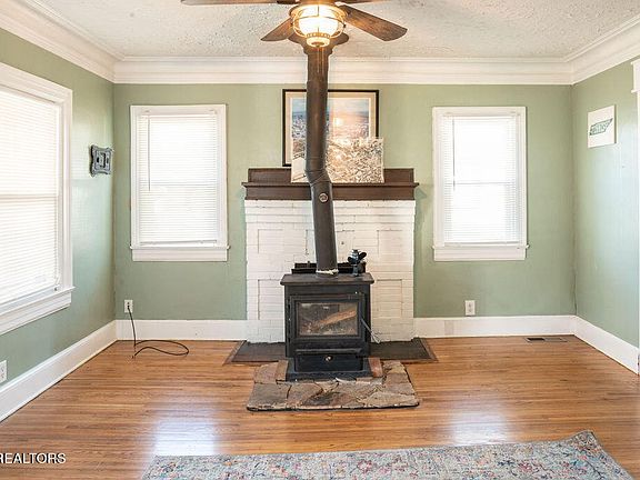 5th image of 814 Maynard Ave