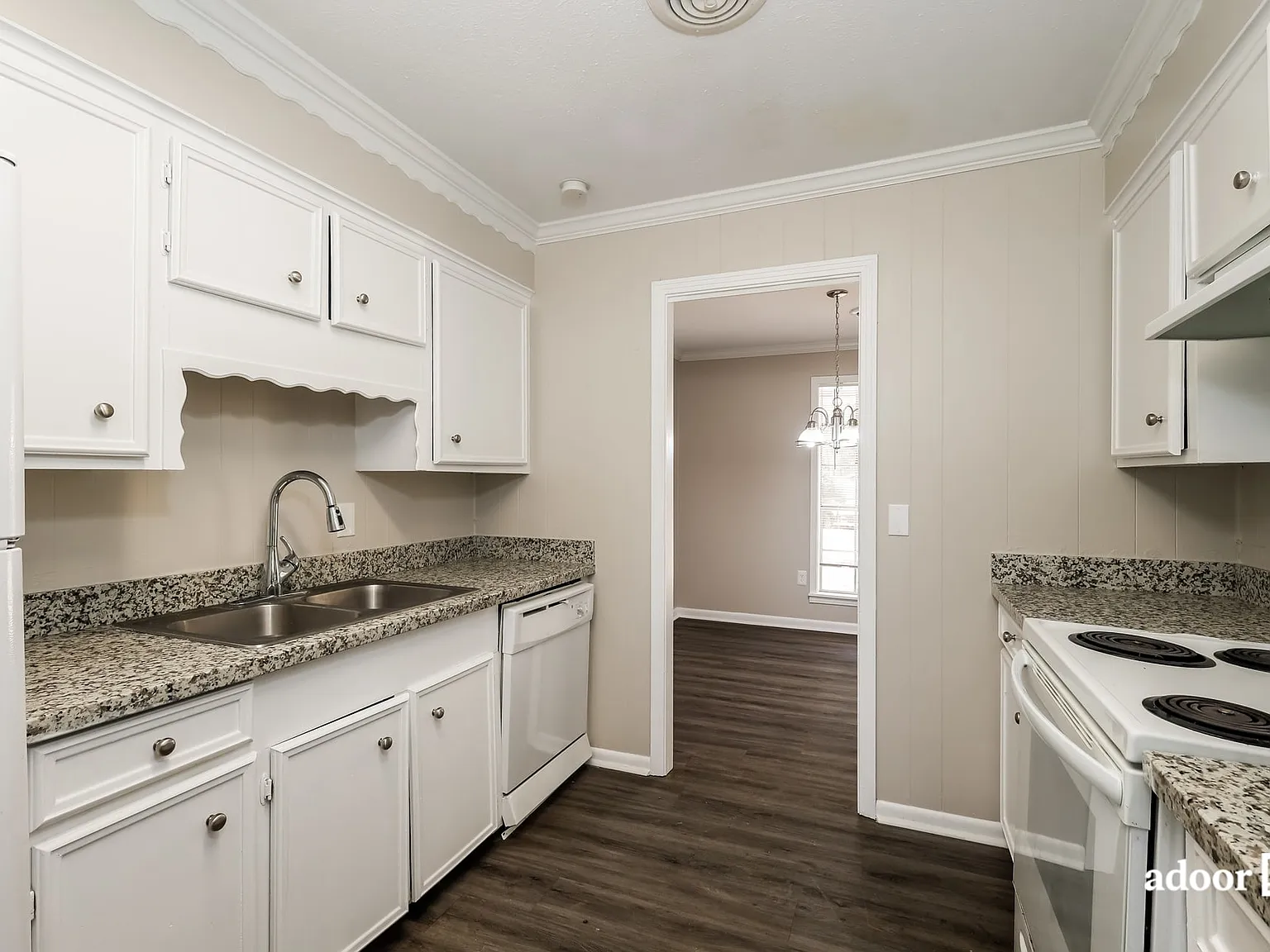 4 bed, 2.5 bath, 1947 sqft, $1,900 — Photo 3