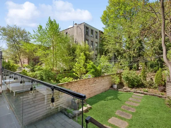 254 Stuyvesant Avenue image 9 of 16