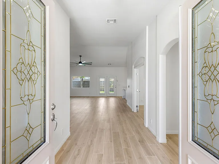 10606 Zingali Ct — Photo 8