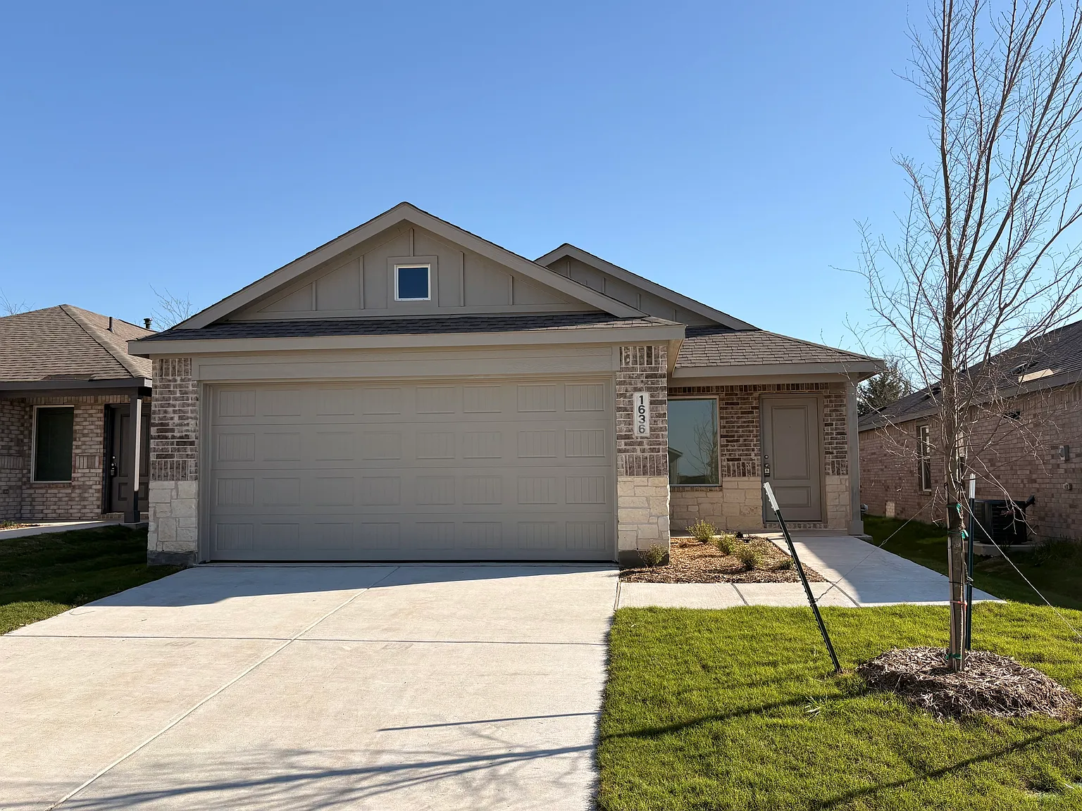 4 bed, 1656 sqft, $1,950 — Photo 1