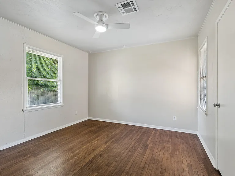 1603 Carlisle Ct — Photo 23