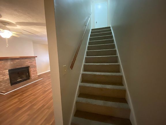 4th image of 110 Chalfont Dr APT 4