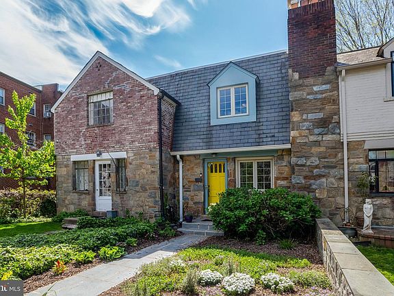 3rd image of 708 Devon Pl