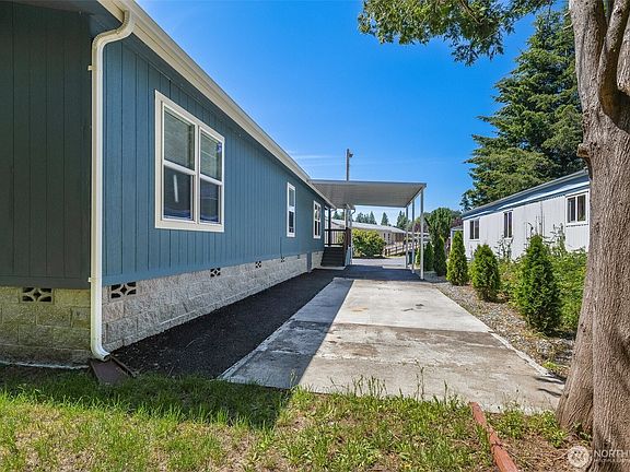 4th image of 3928 21st Avenue SE #70