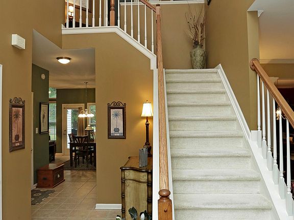 3rd image of 397 Gleneagles Way