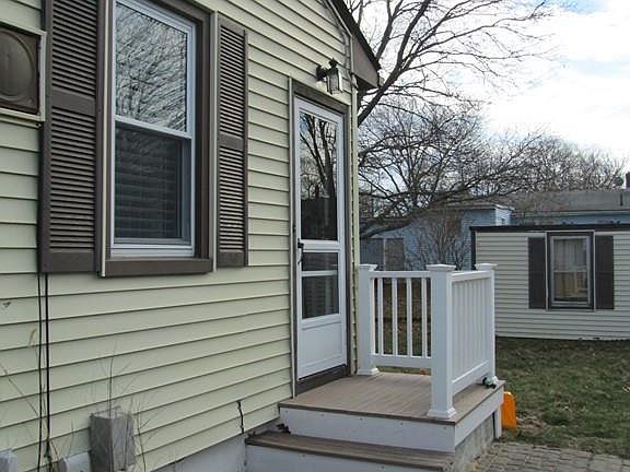 4th image of 91 Evergreen Ave