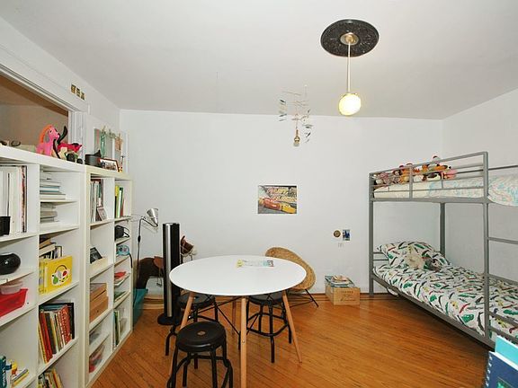 4th image of 516 8th St #1