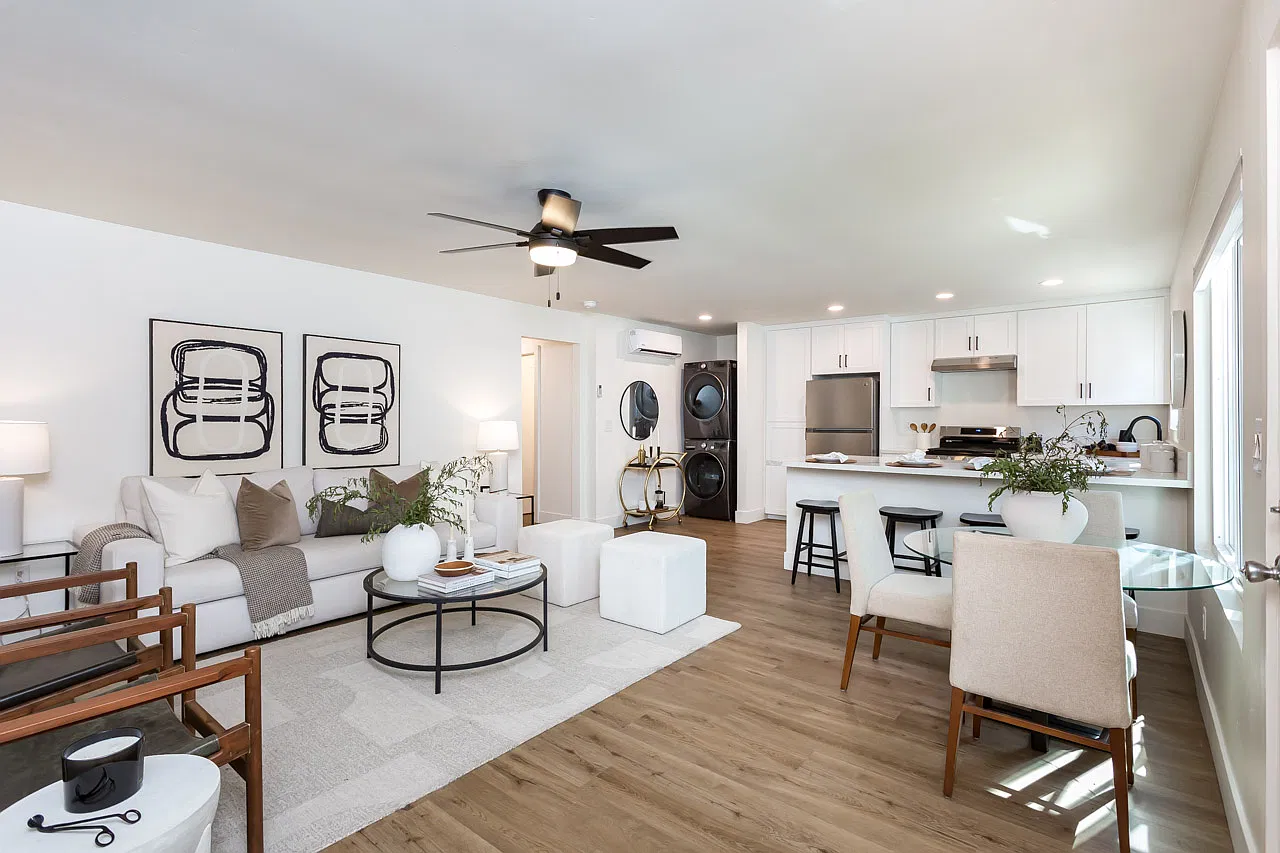 2 bed, 865 sqft, $3,295 — Photo 4