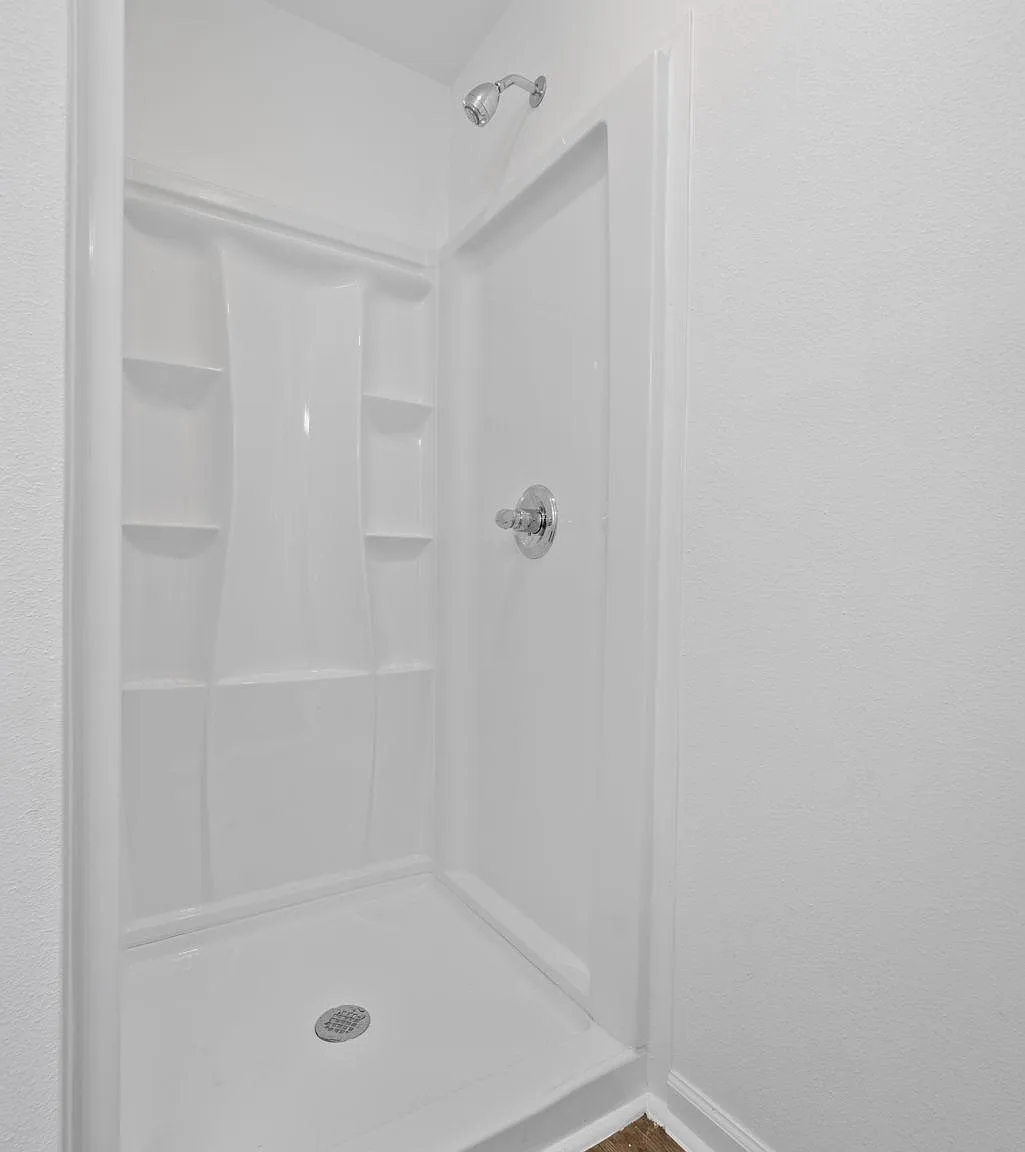 4 bed, 5.0 bath, 3241 sqft, $1,222 — Photo 4