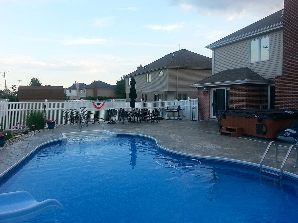 1st image of 2380 Cattlemen Dr