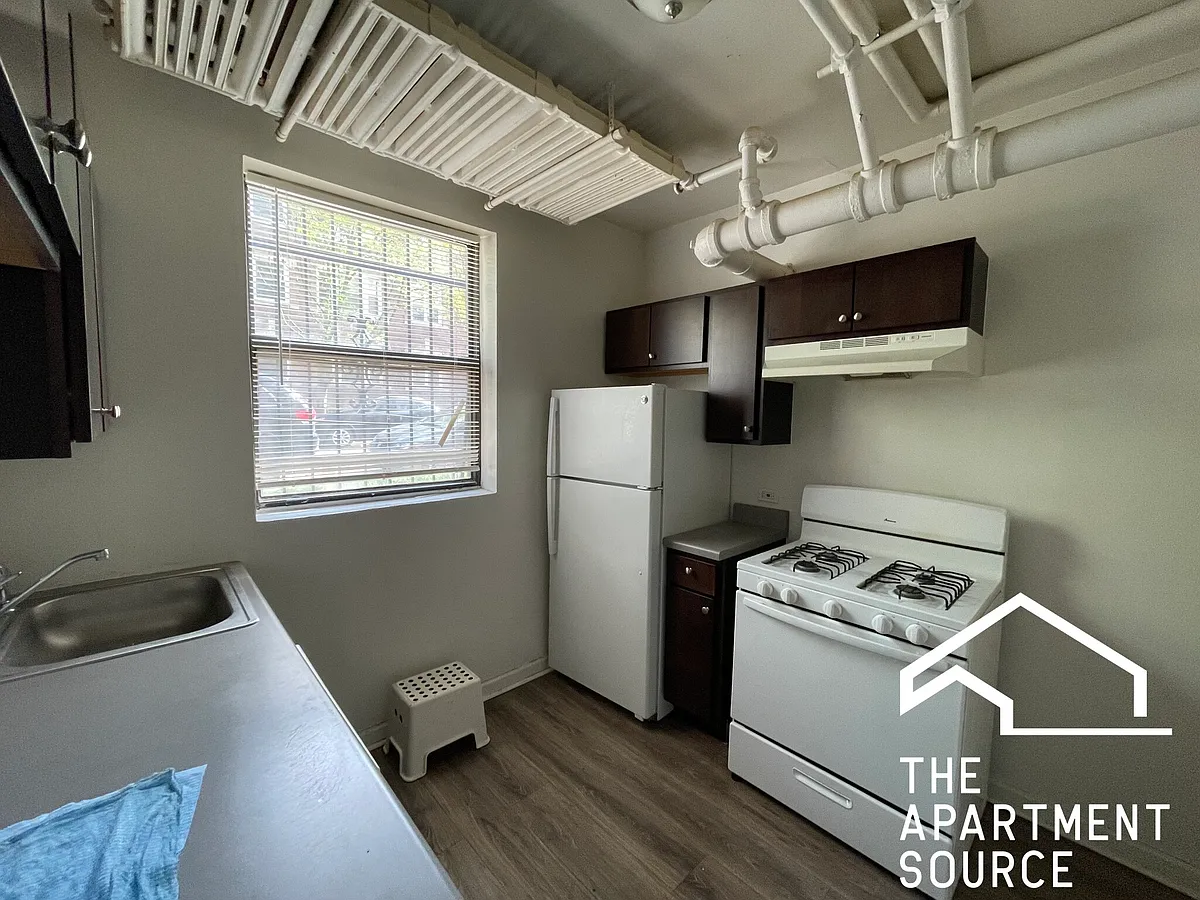 Building Photo - 1524 N Kedzie Ave #1