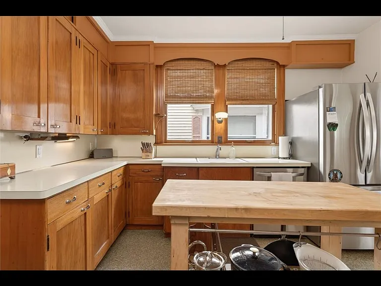 142 Washburn Park — Photo 14