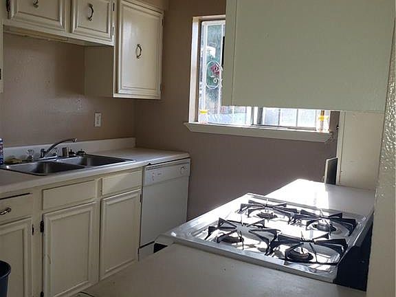 4th image of 2321 Ken Venturi Ln