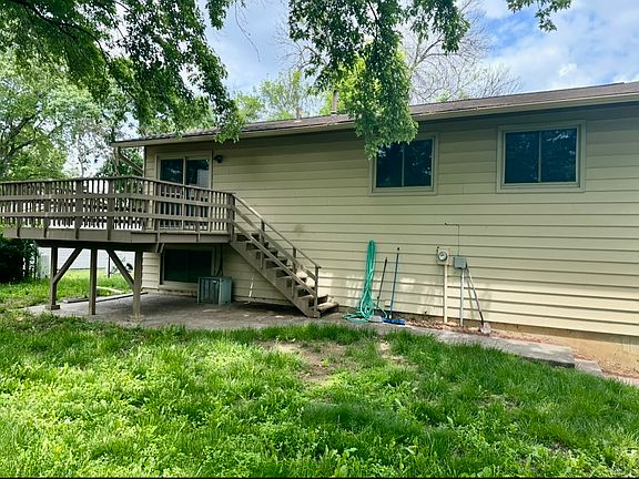 3rd image of 2205 Wildwood Pl