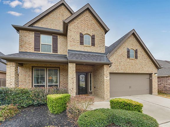 2nd image of 143 Greatwood Glen Dr