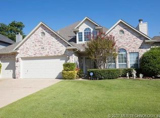 2208 W Vicksburg St, Broken Arrow, OK 74011