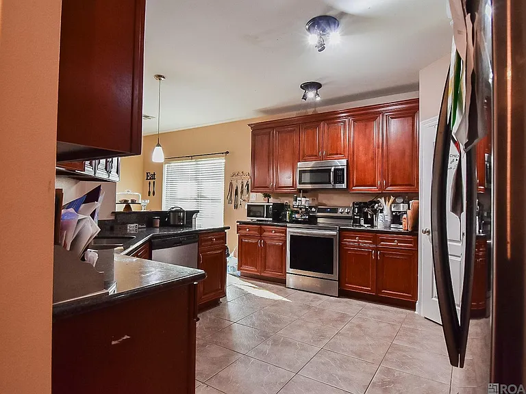 121 Therease Dr — Photo 7