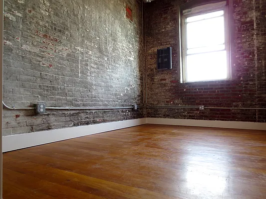 Rented by DSA Realty | media 26