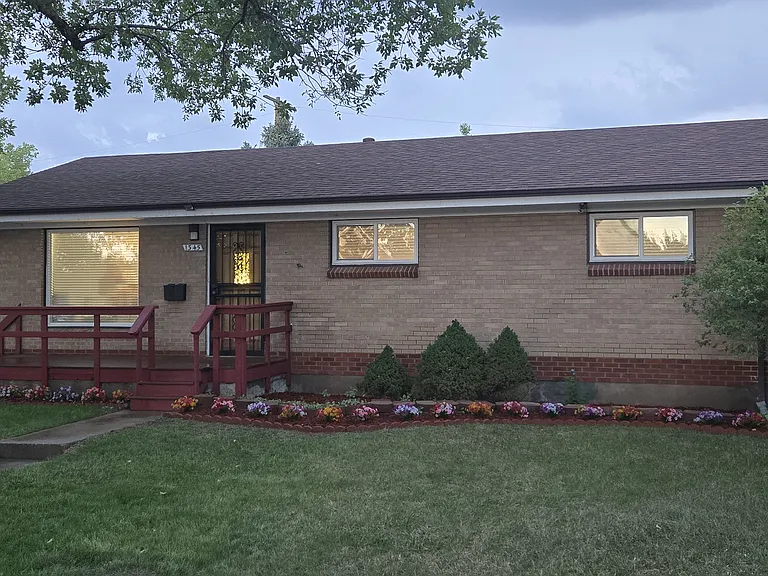 1345 Troy St — Photo 2