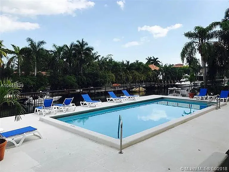 6815 Edgewater Dr #301 — Photo 10