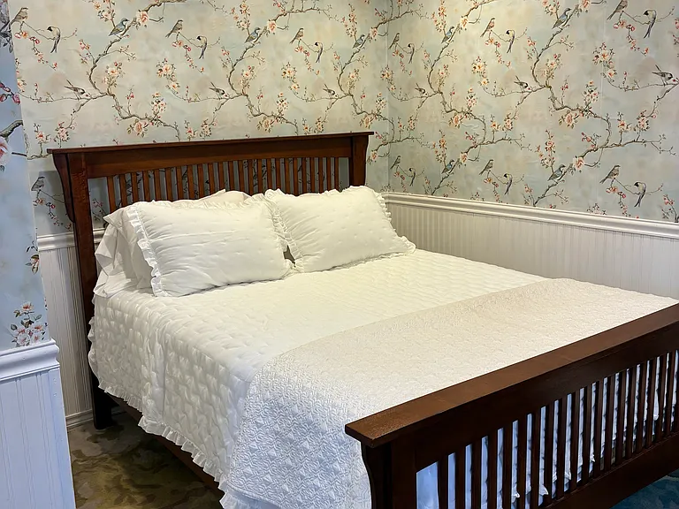 The Queen Bed