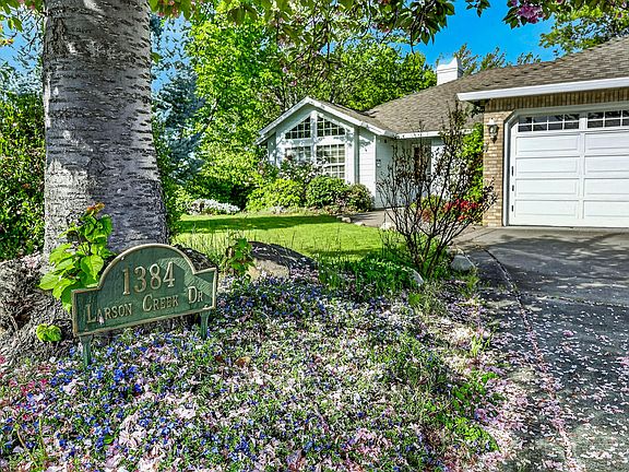 5th image of 1384 Larson Creek Dr