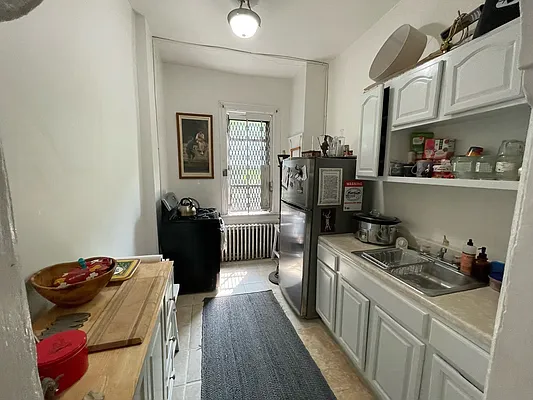 Rented by Signature Property Realty | media 14